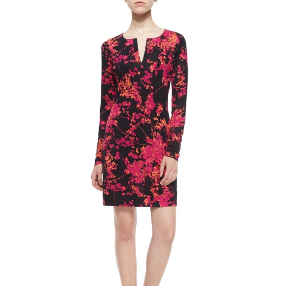 DVF Reina Dress in Floral Daze Black Pink - Picture 1 of 2